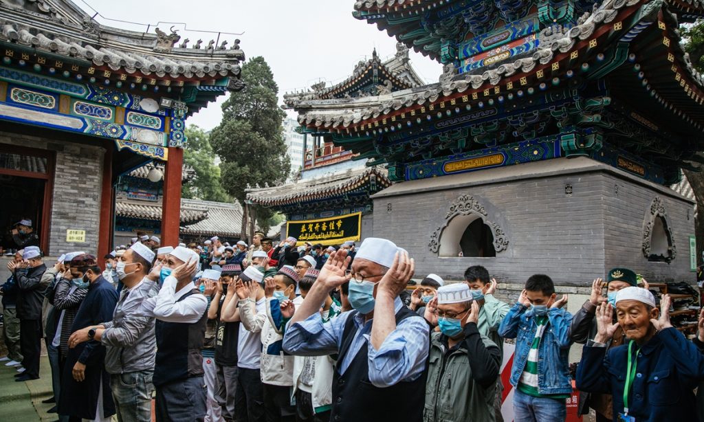 Understanding the growth of Islam in Chinese culture and markets.